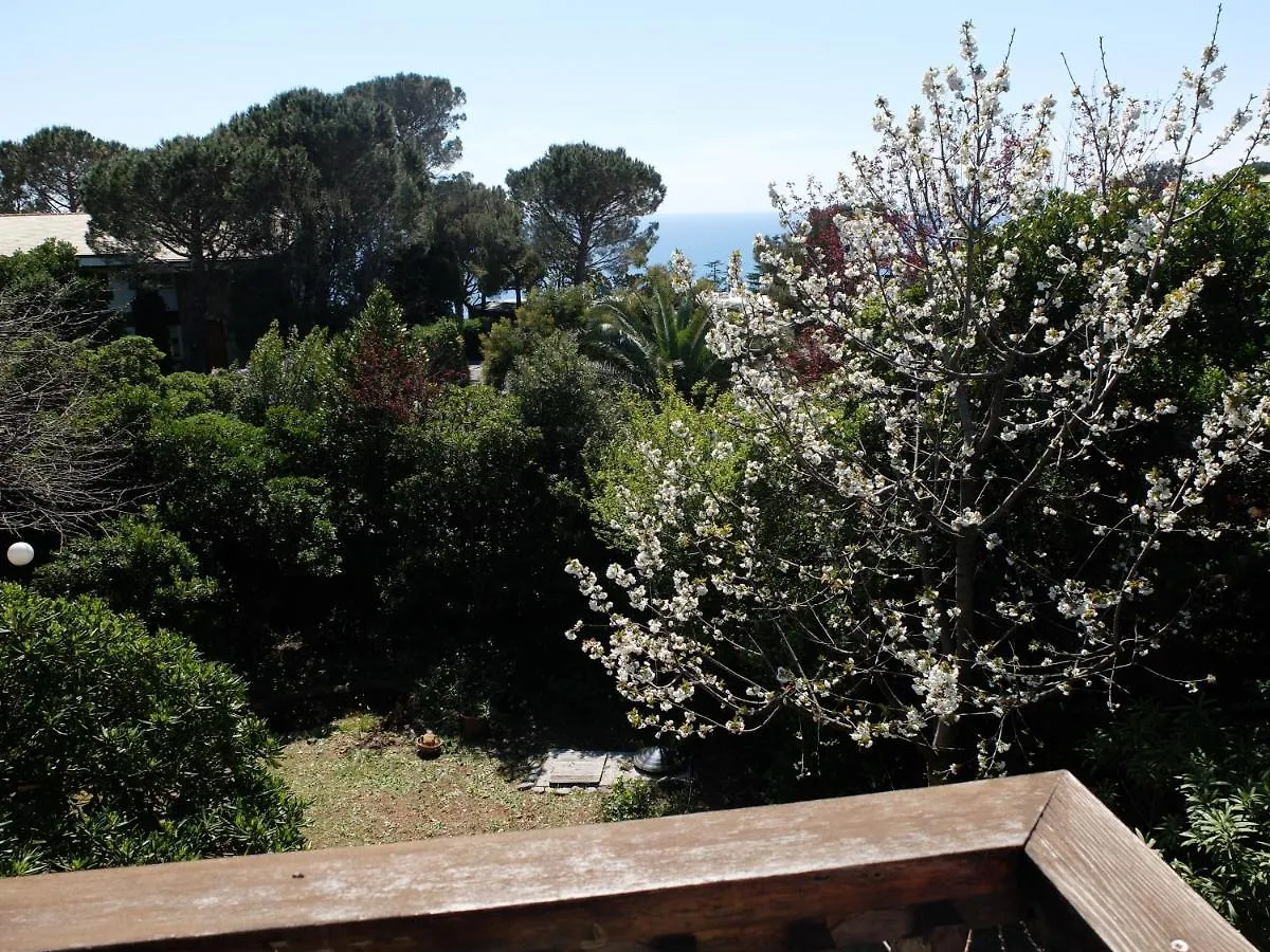 B&B Verde Sul Mare Arenzano Bed & Breakfast